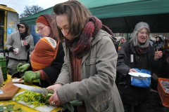 358-Foto-Gabriele-Senft-Versorgung-von-der-_Fahrenden-Geruechtekueche_-bei-der-Demo-_Wir-haben-Tierfabrik