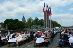 552917_376879452360219_607048224_n