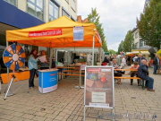 686-2013_09_15_-_Kochaktion-mit-Wam-Kat-mit-Netzwerk-Entwicklungspolitik-im-Saarland-e_V_-und-Neustart-f